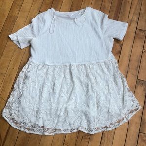 Lauren Conrad maternity top